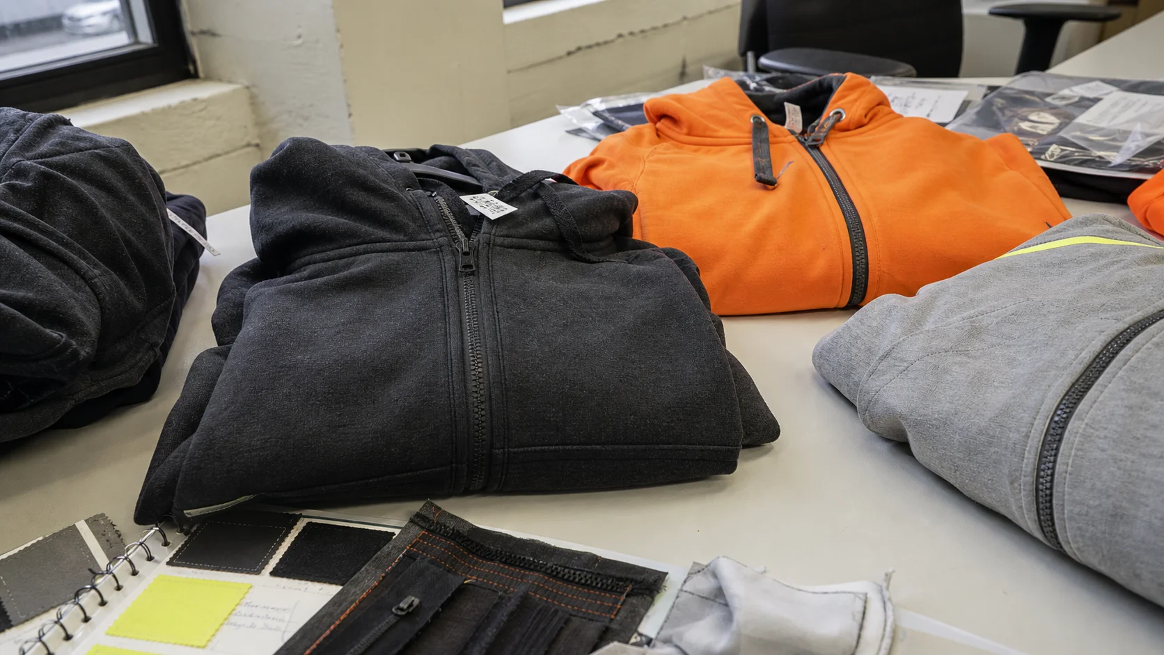 Bulk Zip Hoodies for Warehouse Safety Cost Control