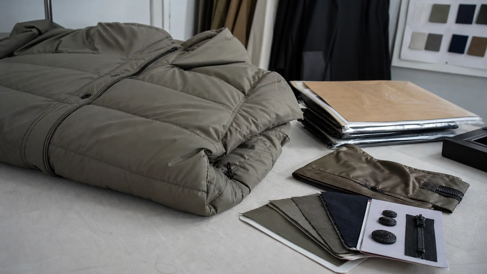 Custom Puffer Jackets Tech Pack for Retail Buyers