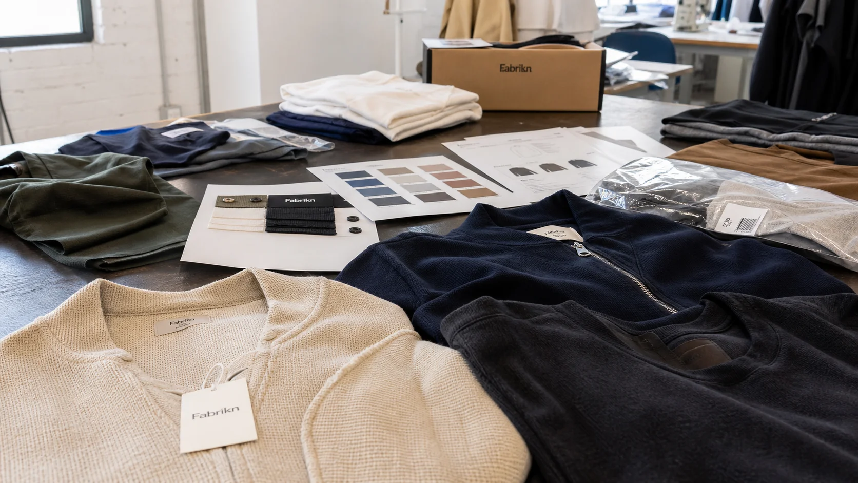 Bulk Hoodie and Tee Pricing Negotiation: Fabric and Print