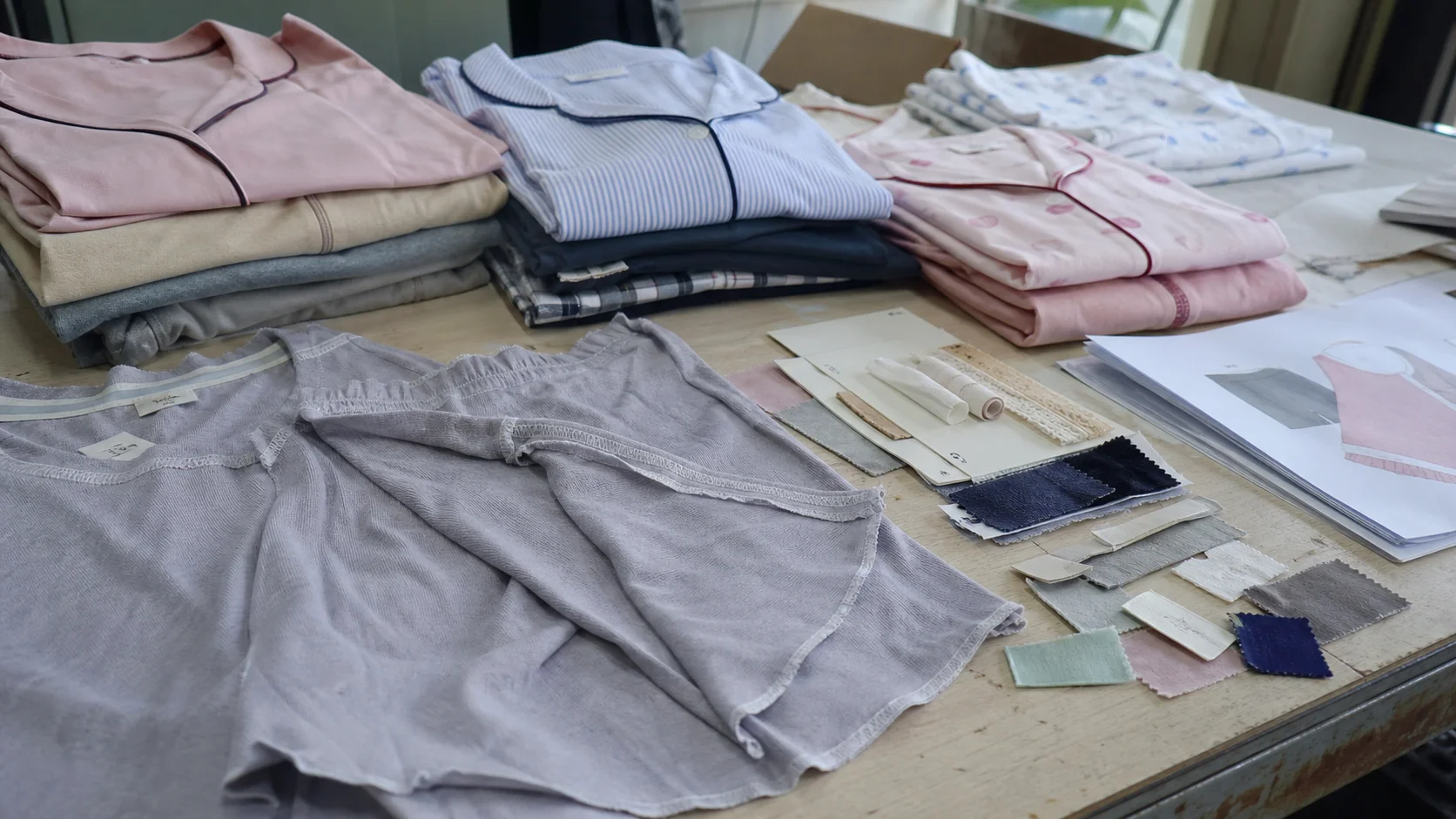 Low-MOQ Sleepwear Sets for Retail Drops