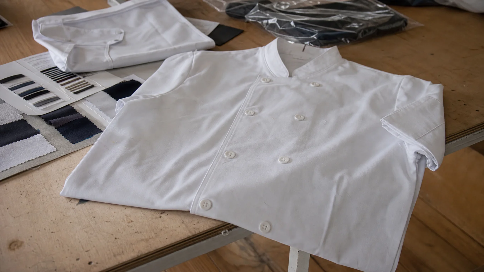 OEM Chef Coats with Embroidery for Culinary Schools