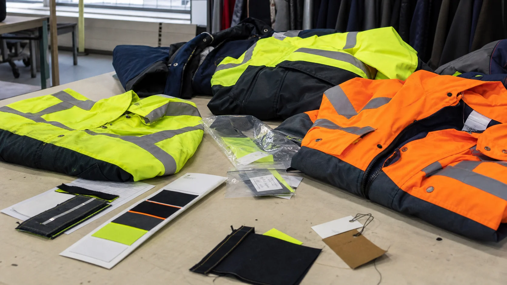 Dock Coat MOQ Pricing Review for Safety Buyers