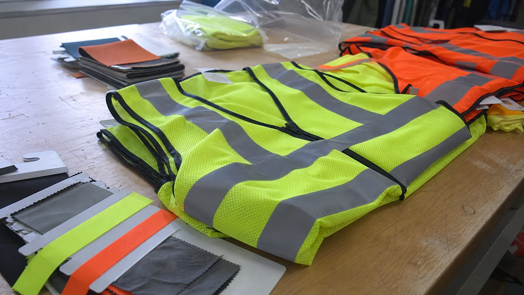 Wholesale Safety Vests with Size Grading for Crews